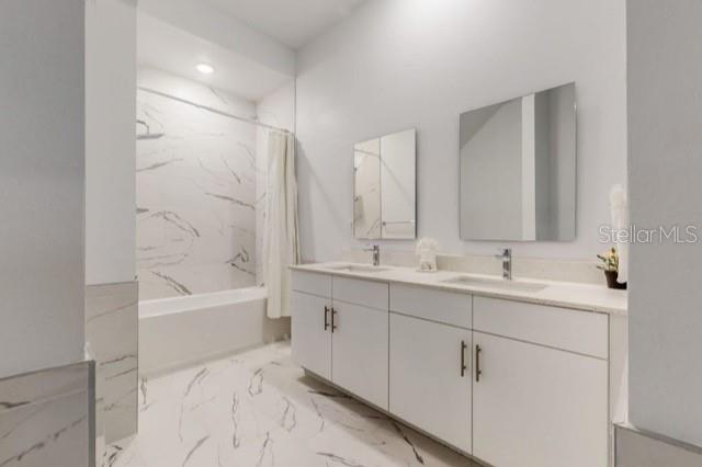 Image No.10-4 Bed Townhouse for sale