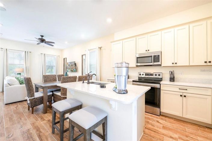 Image No.2-4 Bed House for sale