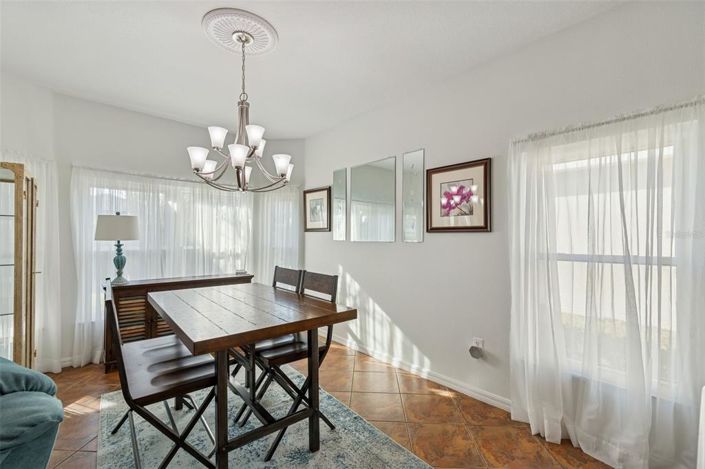 Image No.11-2 Bed House for sale