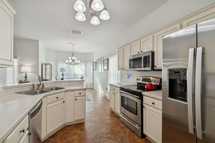 Image No.13-2 Bed House for sale