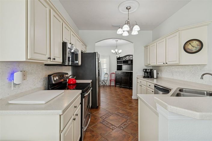 Image No.17-2 Bed House for sale