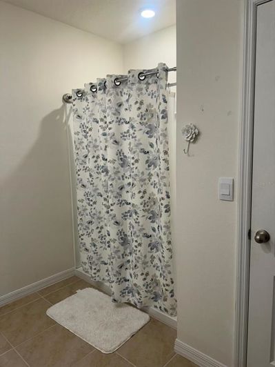 Image No.10-3 Bed House for sale