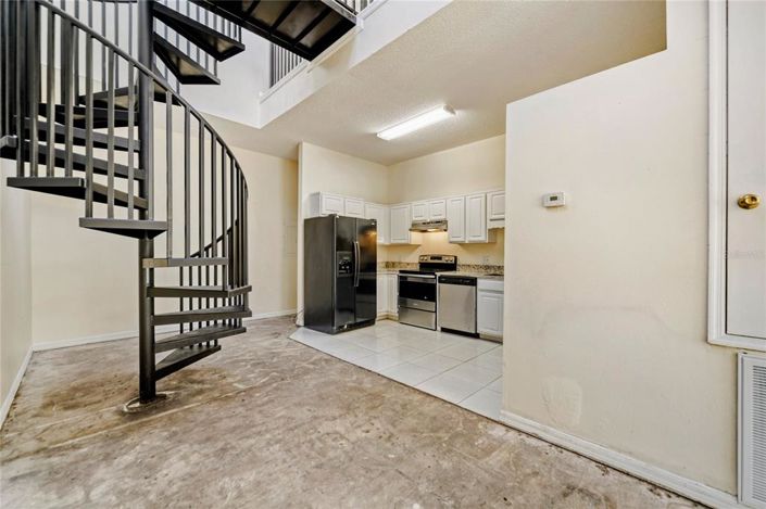 Image No.2-Maison de ville de 4 chambres à vendre à Saint John