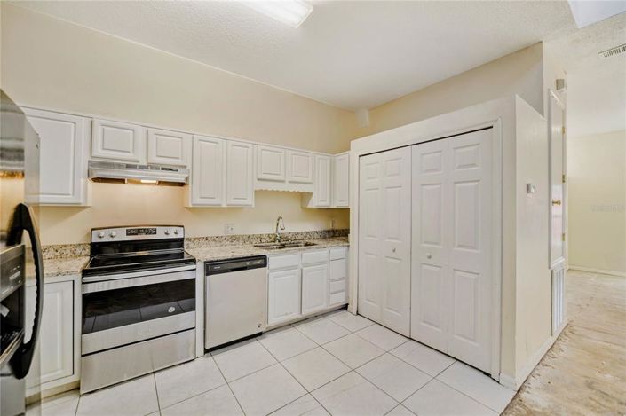 Image No.8-Maison de ville de 4 chambres à vendre à Saint John