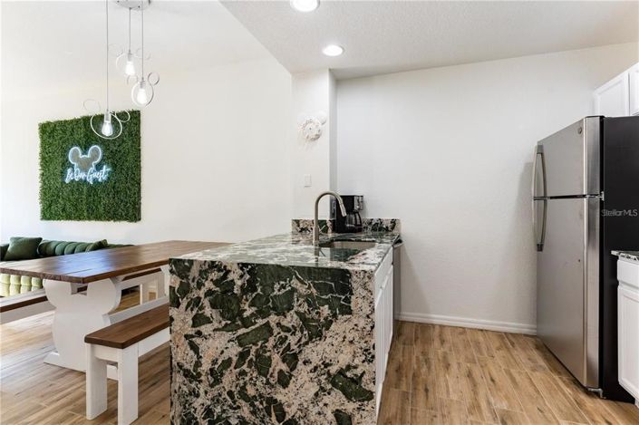 Image No.25-3 Bed Townhouse for sale