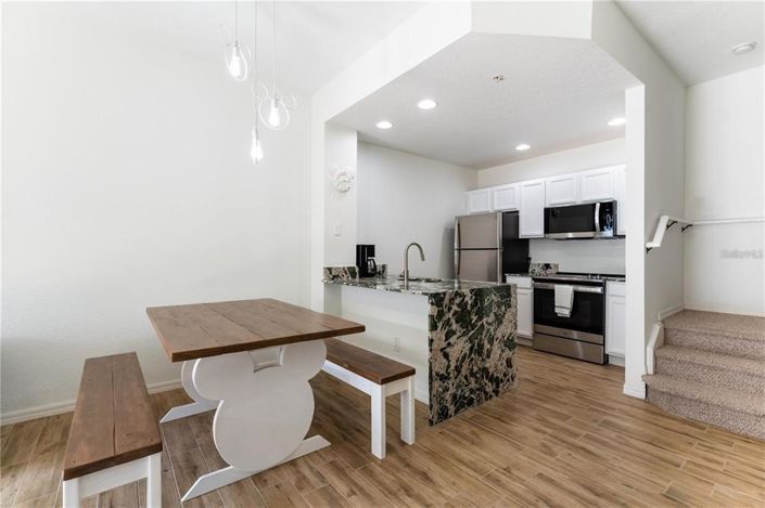 Image No.26-3 Bed Townhouse for sale