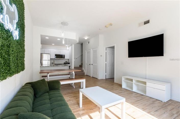 Image No.28-3 Bed Townhouse for sale