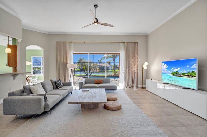 Image No.10-3 Bed House for sale