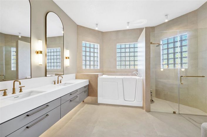 Image No.27-3 Bed House for sale