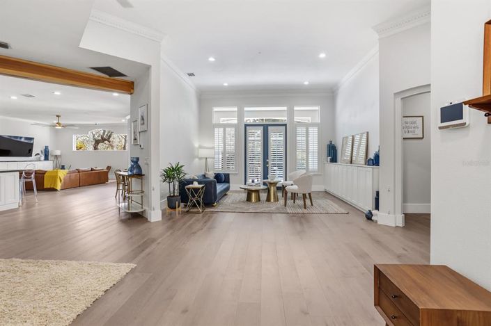 Image No.11-5 Bed House for sale