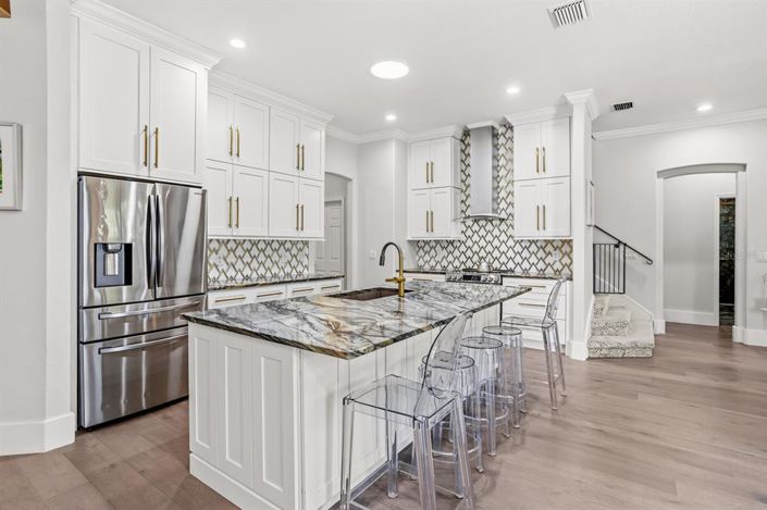 Image No.21-5 Bed House for sale