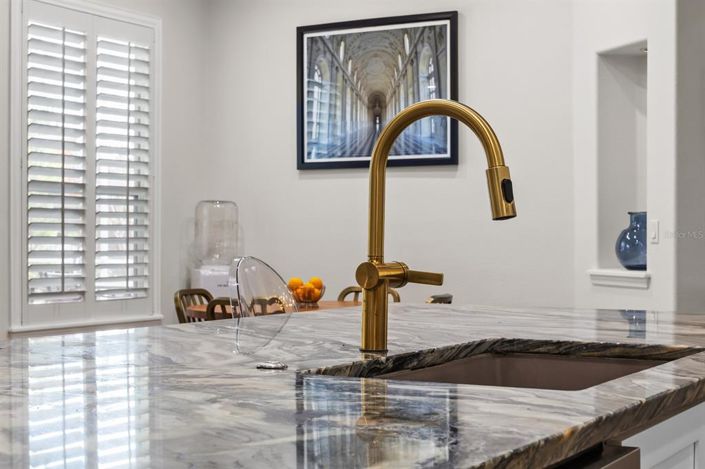 Image No.23-5 Bed House for sale