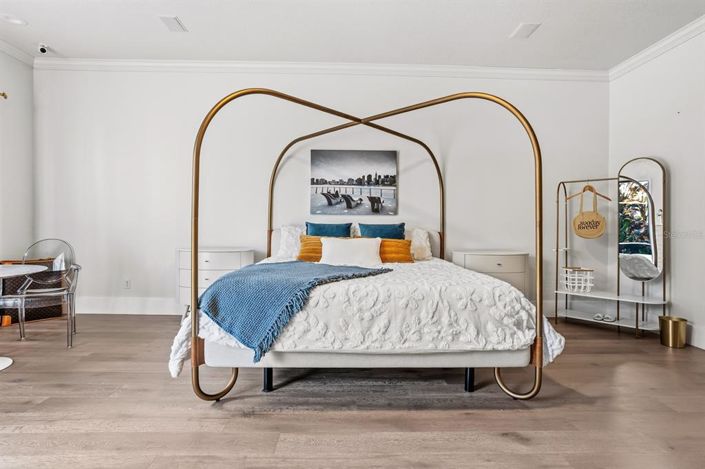 Image No.34-5 Bed House for sale