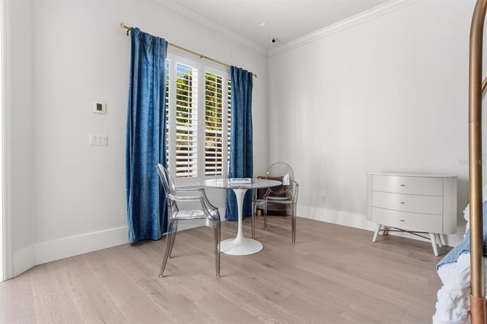 Image No.38-5 Bed House for sale