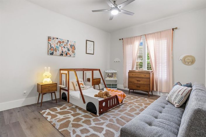 Image No.52-5 Bed House for sale