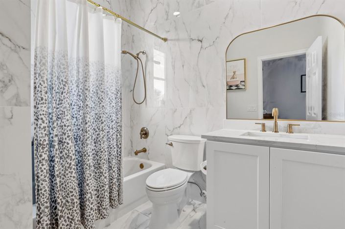 Image No.54-5 Bed House for sale