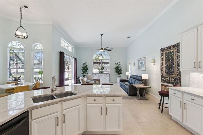 Image No.13-4 Bed House for sale