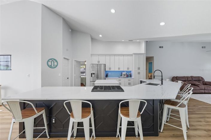 Image No.10-3 Bed House for sale