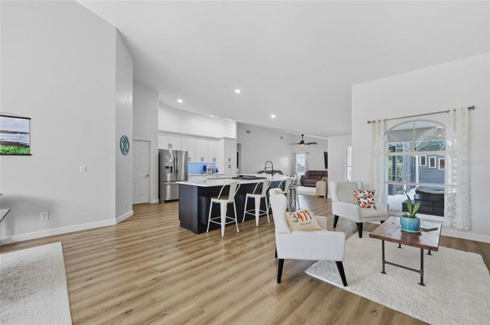 Image No.15-3 Bed House for sale