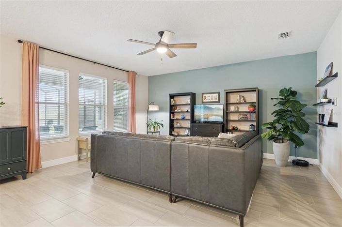 Image No.11-5 Bed House for sale