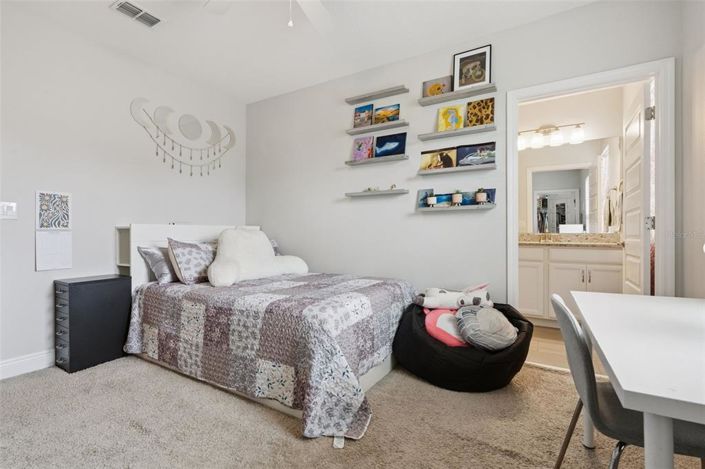 Image No.25-5 Bed House for sale