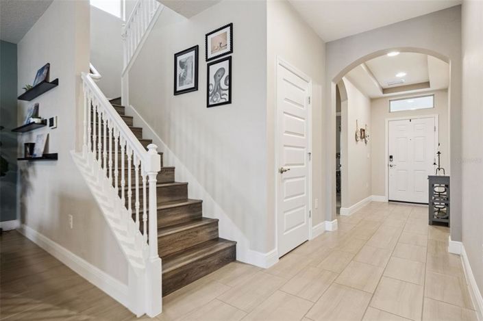 Image No.5-5 Bed House for sale