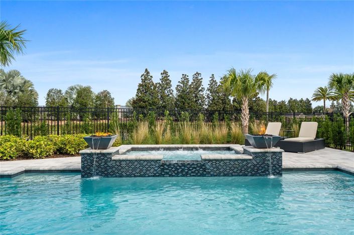 Image No.19-6 Bed House for sale