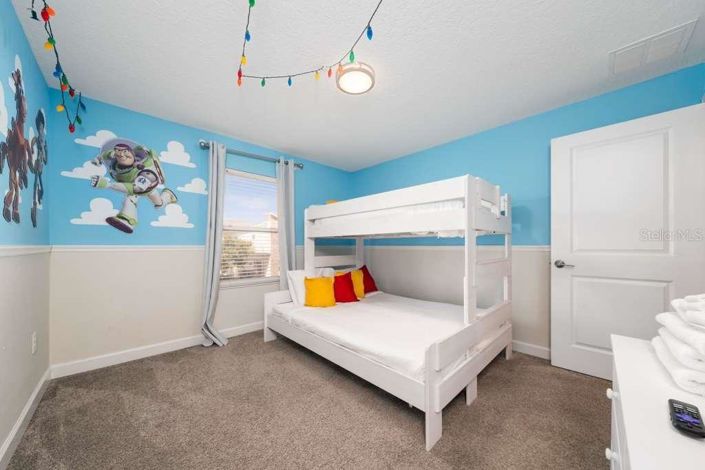 Image No.18-5 Bed Townhouse for sale