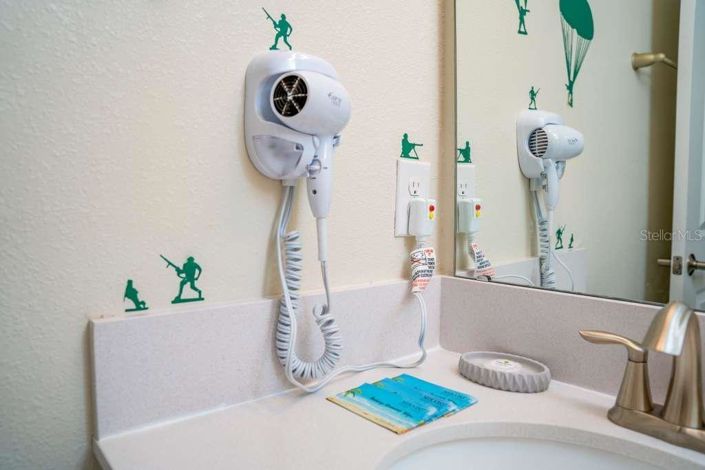 Image No.25-5 Bed Townhouse for sale