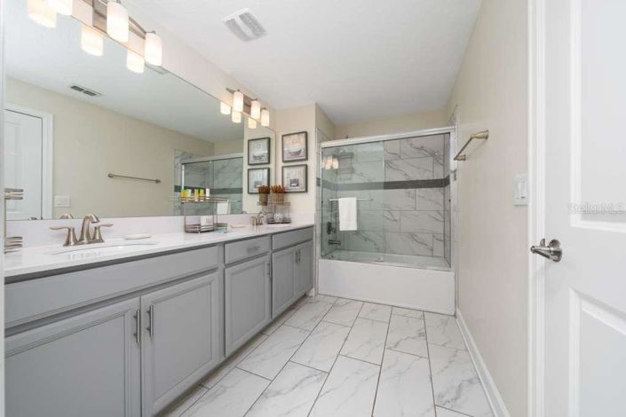 Image No.32-5 Bed Townhouse for sale