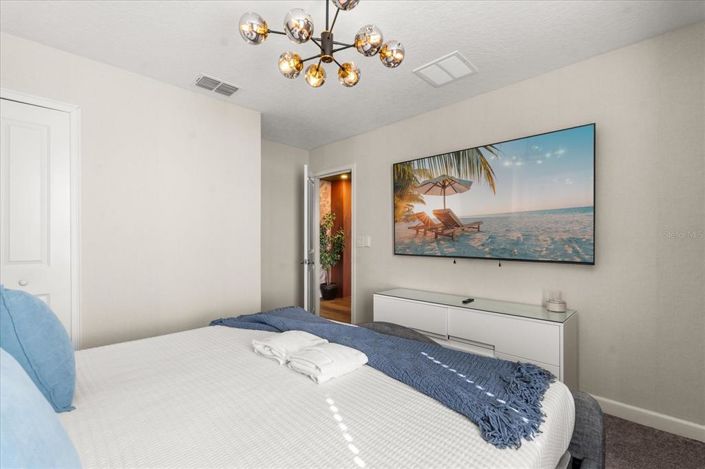 Image No.22-6 Bed House for sale