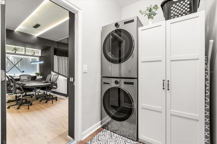 Image No.30-6 Bed House for sale