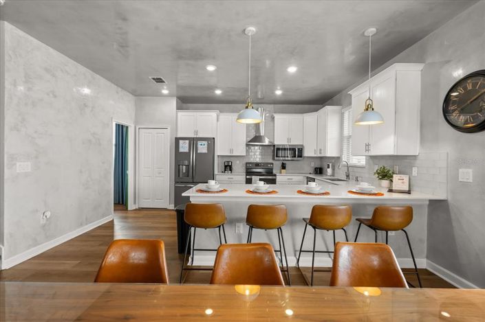 Image No.40-6 Bed House for sale