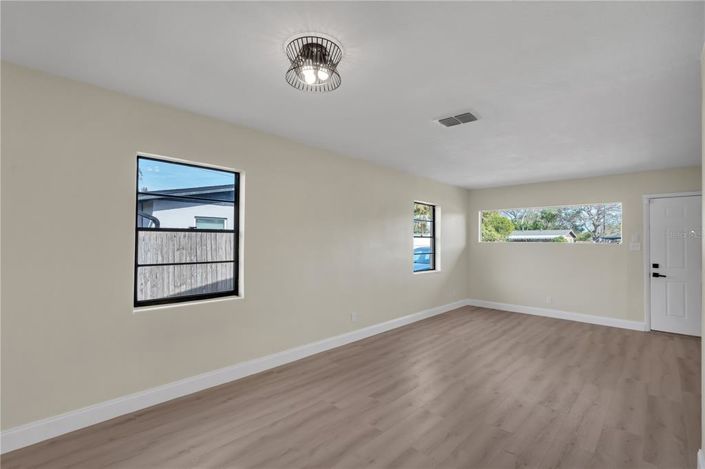 Image No.7-Maison de 3 chambres à vendre à Saint John