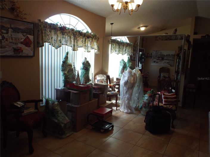 Image No.19-3 Bed House for sale