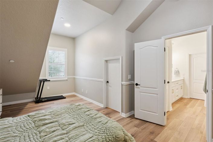 Image No.24-3 Bed Townhouse for sale