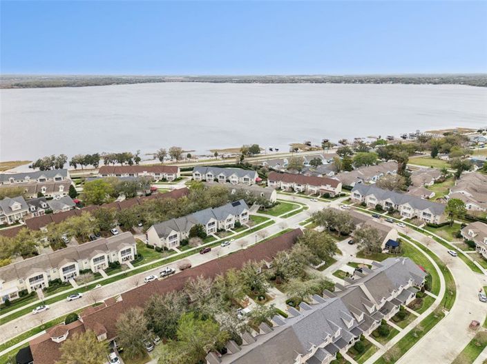 Image No.40-3 Bed Townhouse for sale