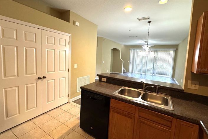 Image No.13-3 Bed Townhouse for sale