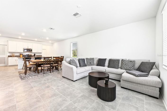 Image No.11-3 Bed House for sale