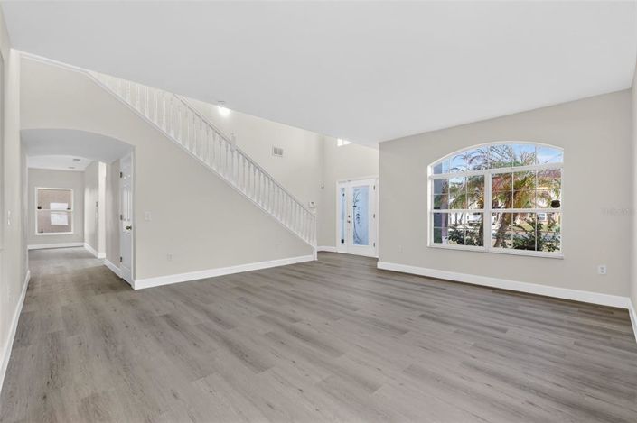 Image No.12-4 Bed House for sale