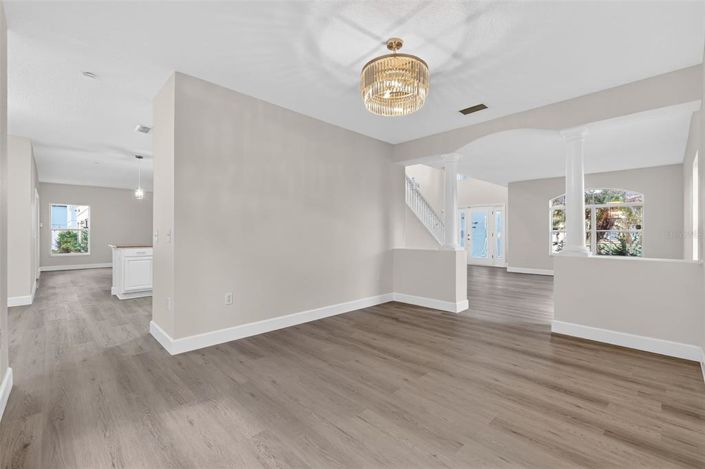 Image No.14-4 Bed House for sale