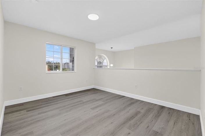 Image No.21-4 Bed House for sale