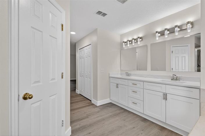 Image No.49-4 Bed House for sale