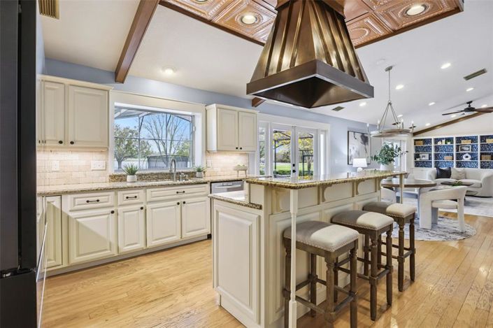 Image No.19-4 Bed House for sale