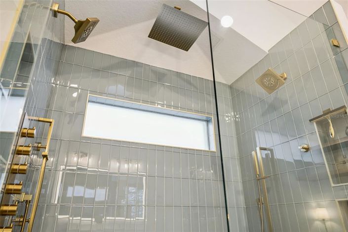 Image No.35-4 Bed House for sale