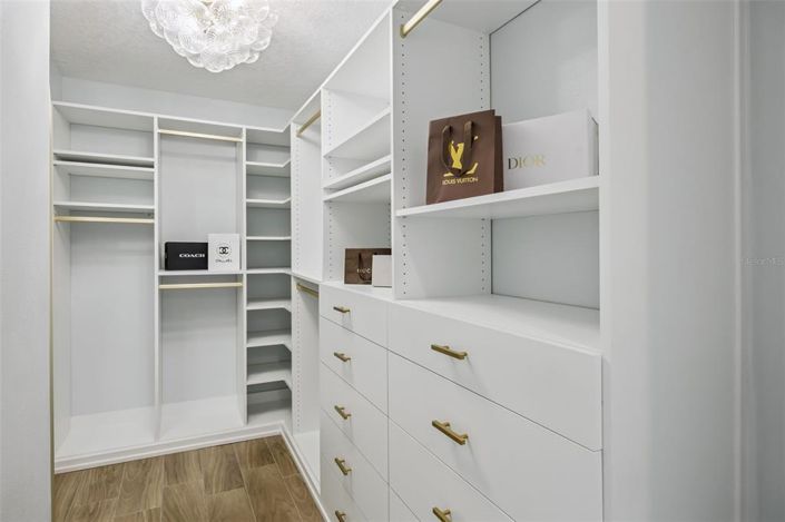 Image No.39-4 Bed House for sale