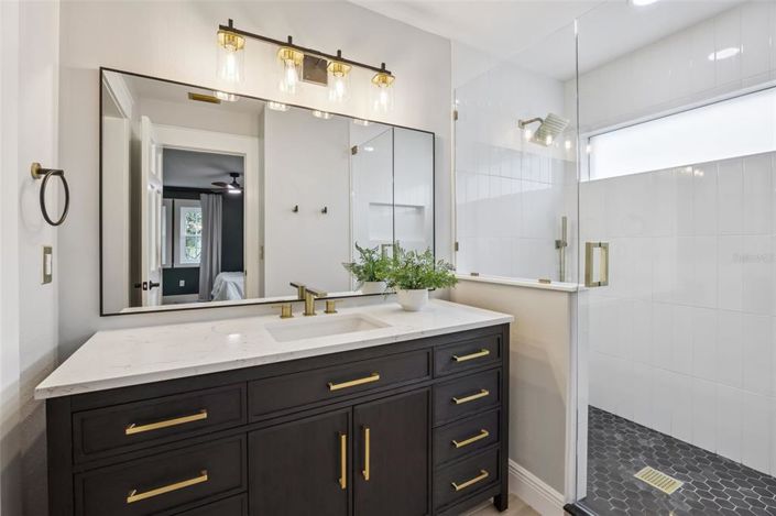 Image No.40-4 Bed House for sale