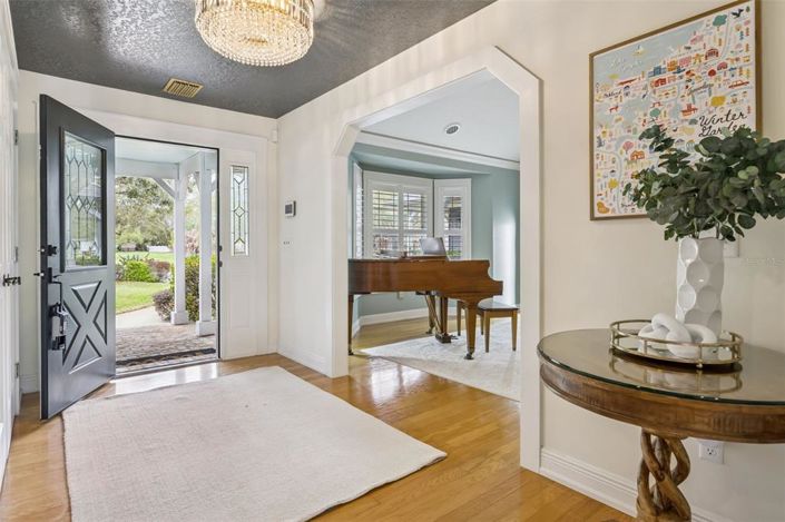 Image No.6-4 Bed House for sale