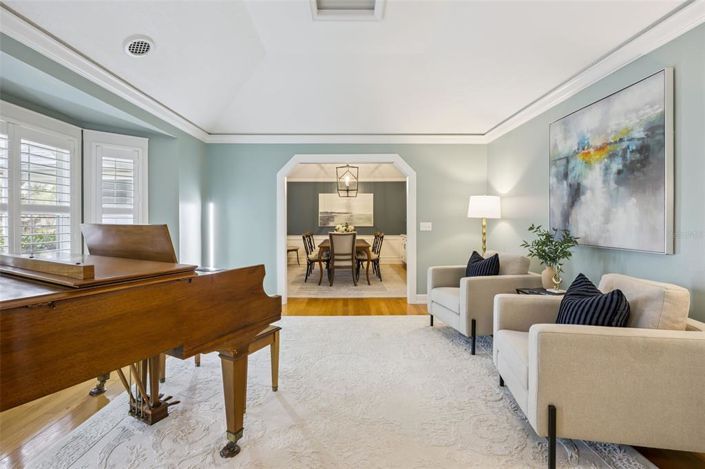 Image No.7-4 Bed House for sale