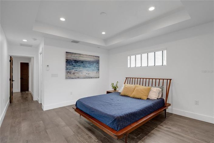 Image No.15-4 Bed House for sale